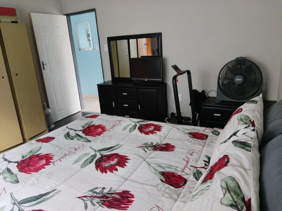 2 Bedroom Property for Sale in Parkside Eastern Cape